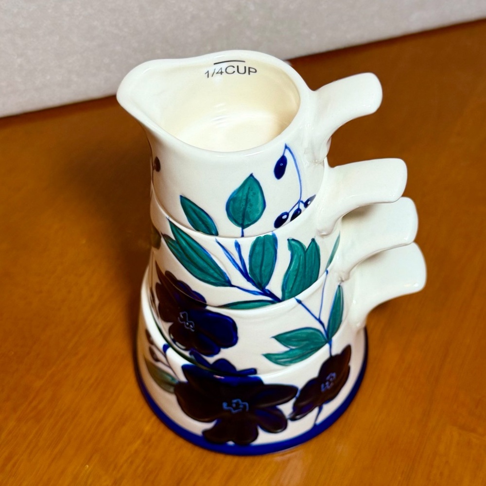 🌟 4pc Hand Painted Stackable Ceramic Measuring Cups - Picture 2 of 8